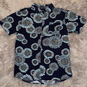 🌿Beautiful Roark button up Classic fit!😃